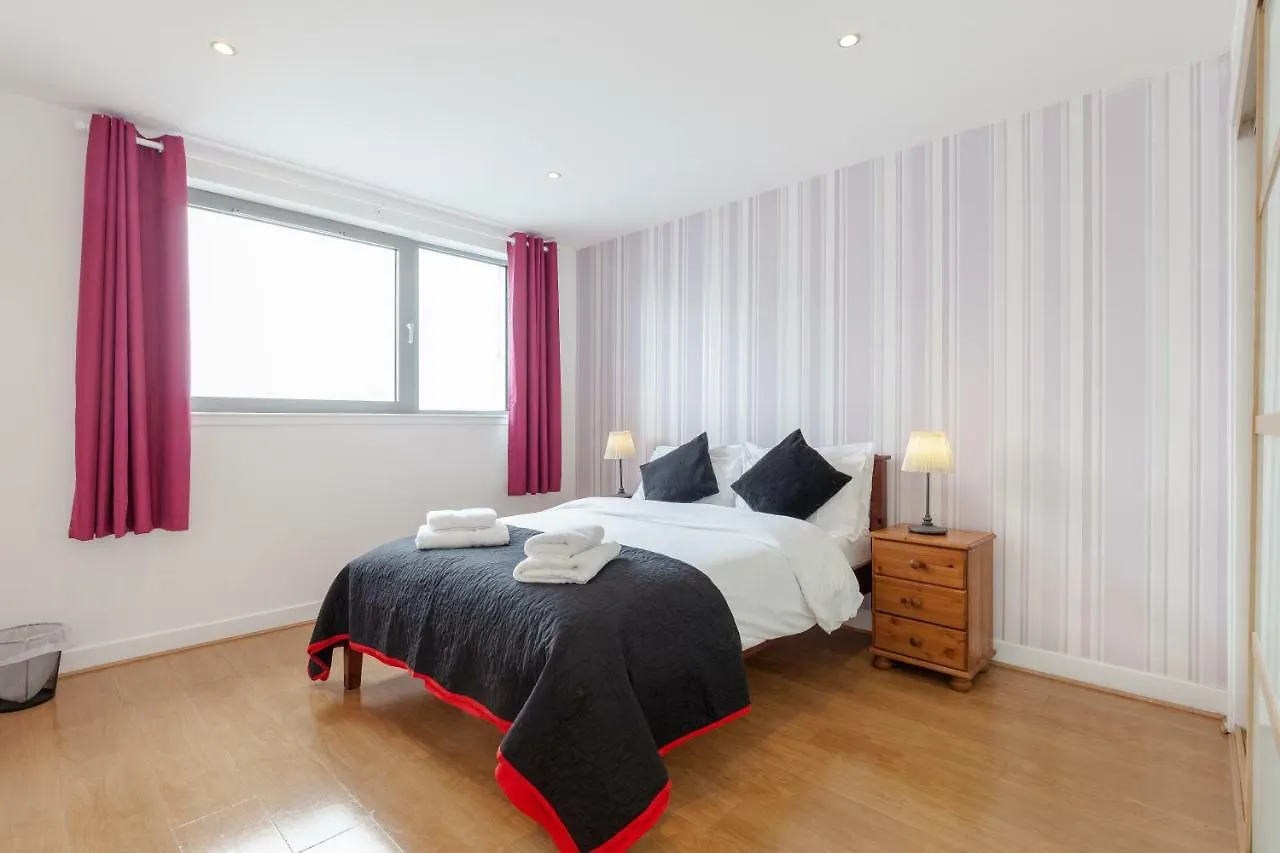 Stylish Penthouse Suite Edinburgh 0*,  United Kingdom