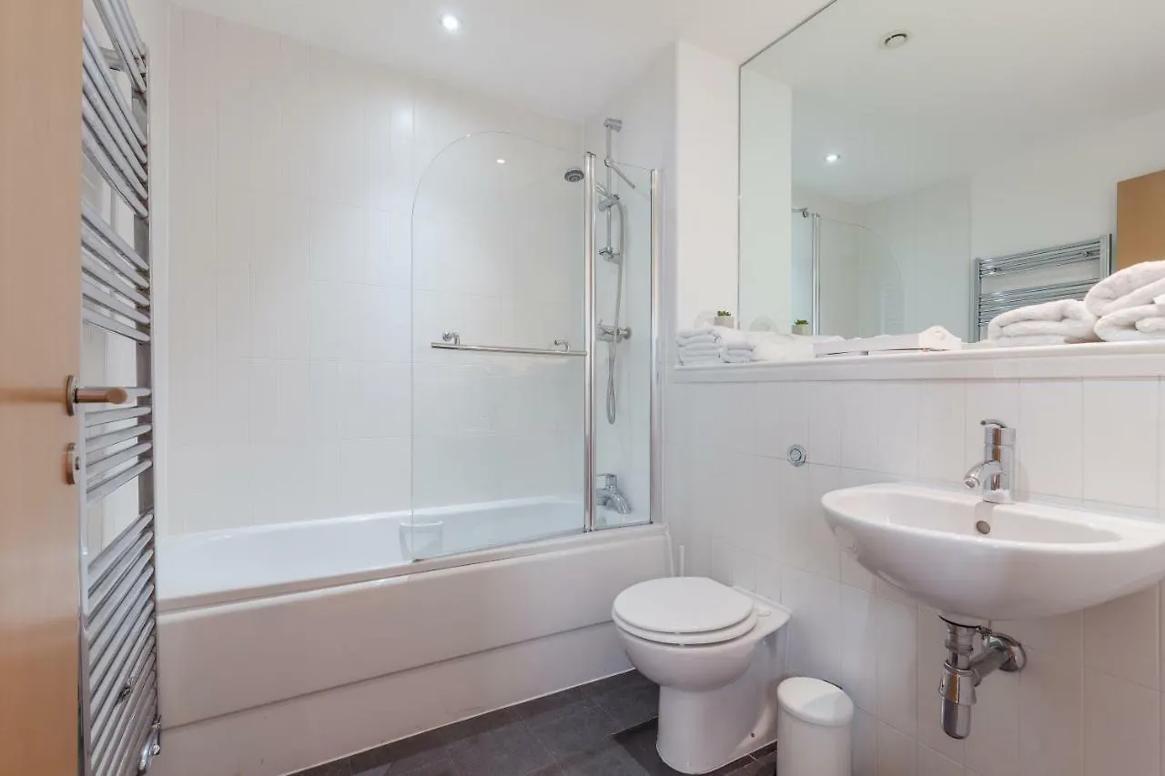 Stylish Penthouse Suite Edinburgh 0*,  United Kingdom